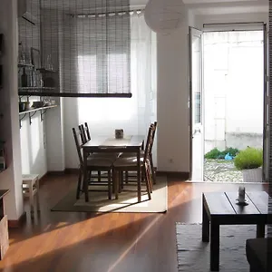 The Back Yard Nest Apartment Lissabon